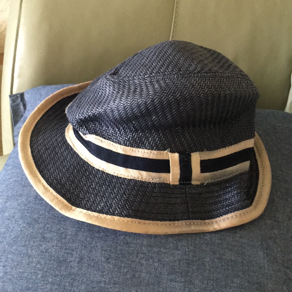 🐠🐠HOST PICK J. Crew Navy Straw Hat -as is🐠🐠